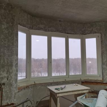 Окна из дуба для квартиры в Москве